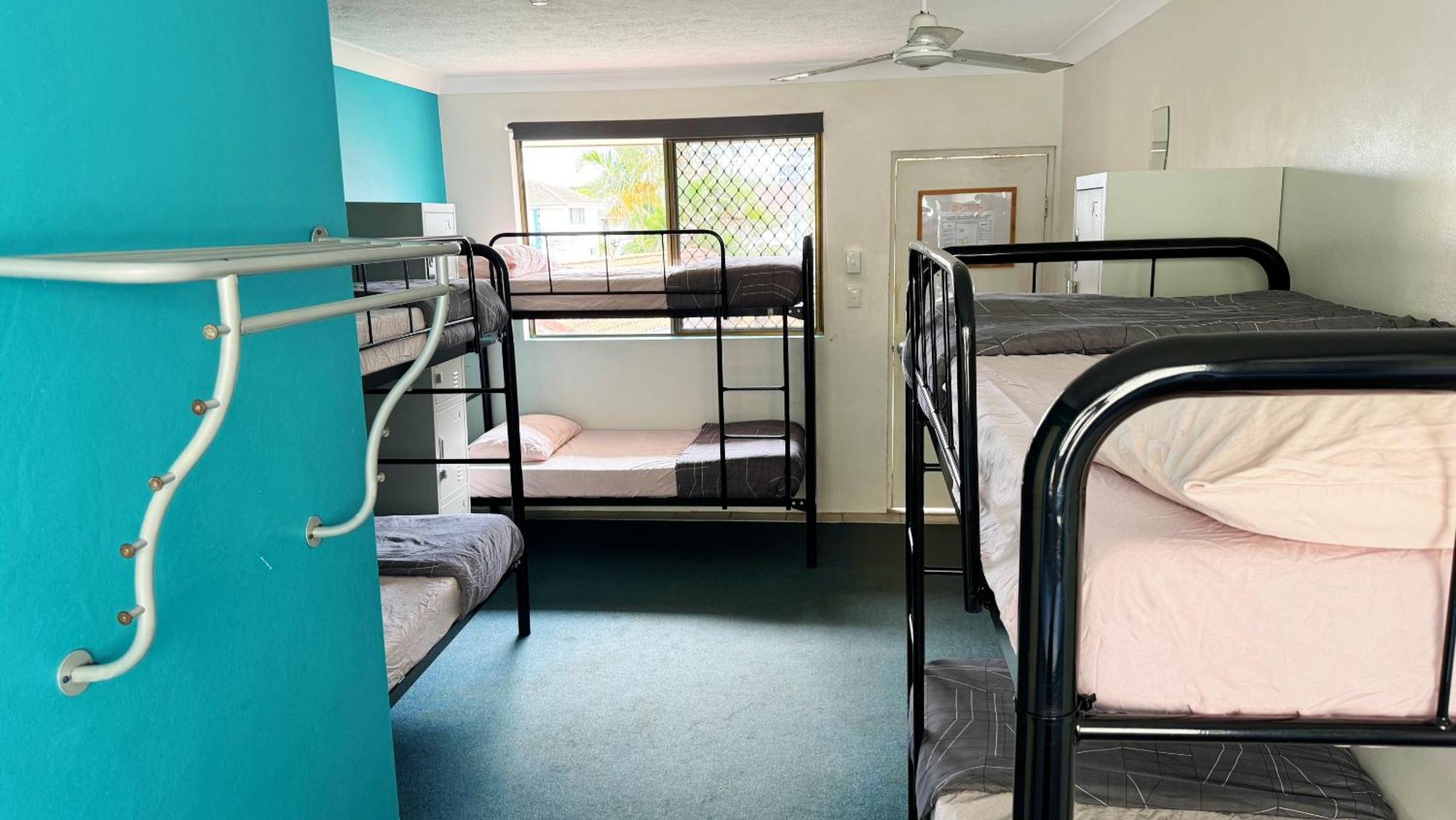 Maxmee Backpackers Resort Голд-Кост Экстерьер фото