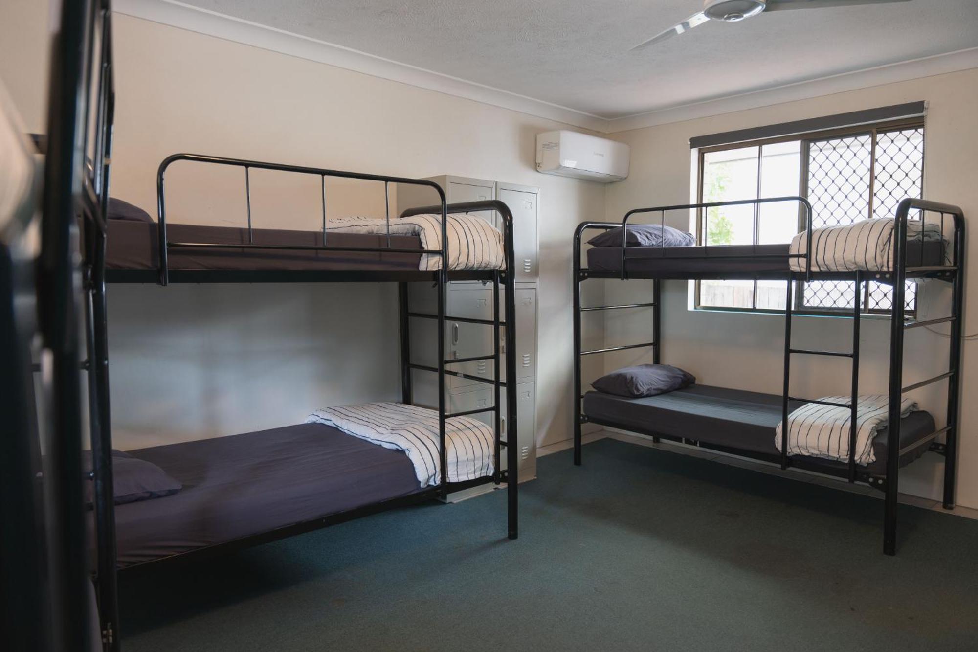 Maxmee Backpackers Resort Голд-Кост Экстерьер фото